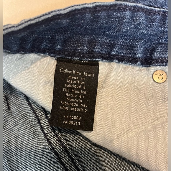 Calvin Klein Jeans Men's Deep Blue Relaxed Straight Jeans W34 L32 - Picture 9 of 13